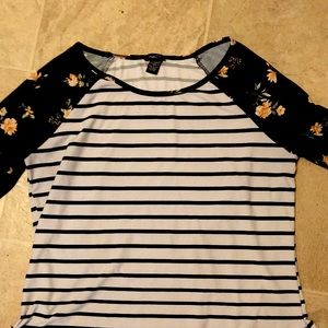 Women’s/girls half sleeve shirt